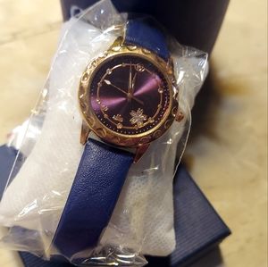 Reloj color azul marino